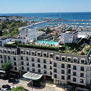 Wyndham Grand Kalamis Marina Hotell